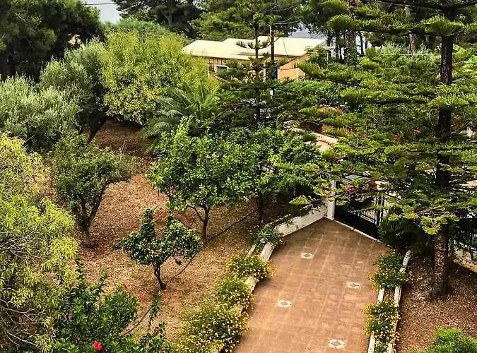 Apartman Thea Lassi 2 Bedroom Apartment, Garden Level *