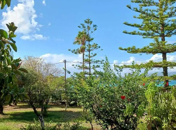 Thea Lassi 2 Bedroom Apartment, Garden Level Apartman Argosztóli